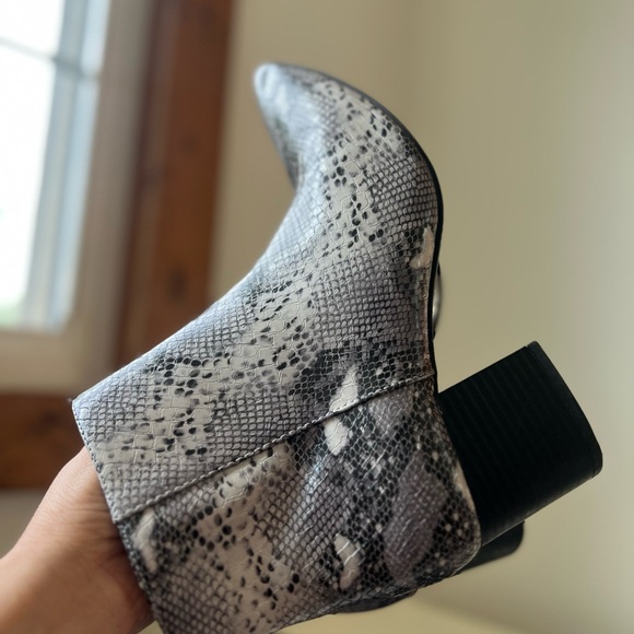 esprit women ankle animal print boots size 8M - Picture 8 of 8